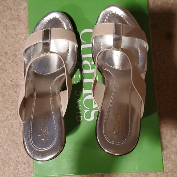 Charles David shoes - Picture 7 of 9